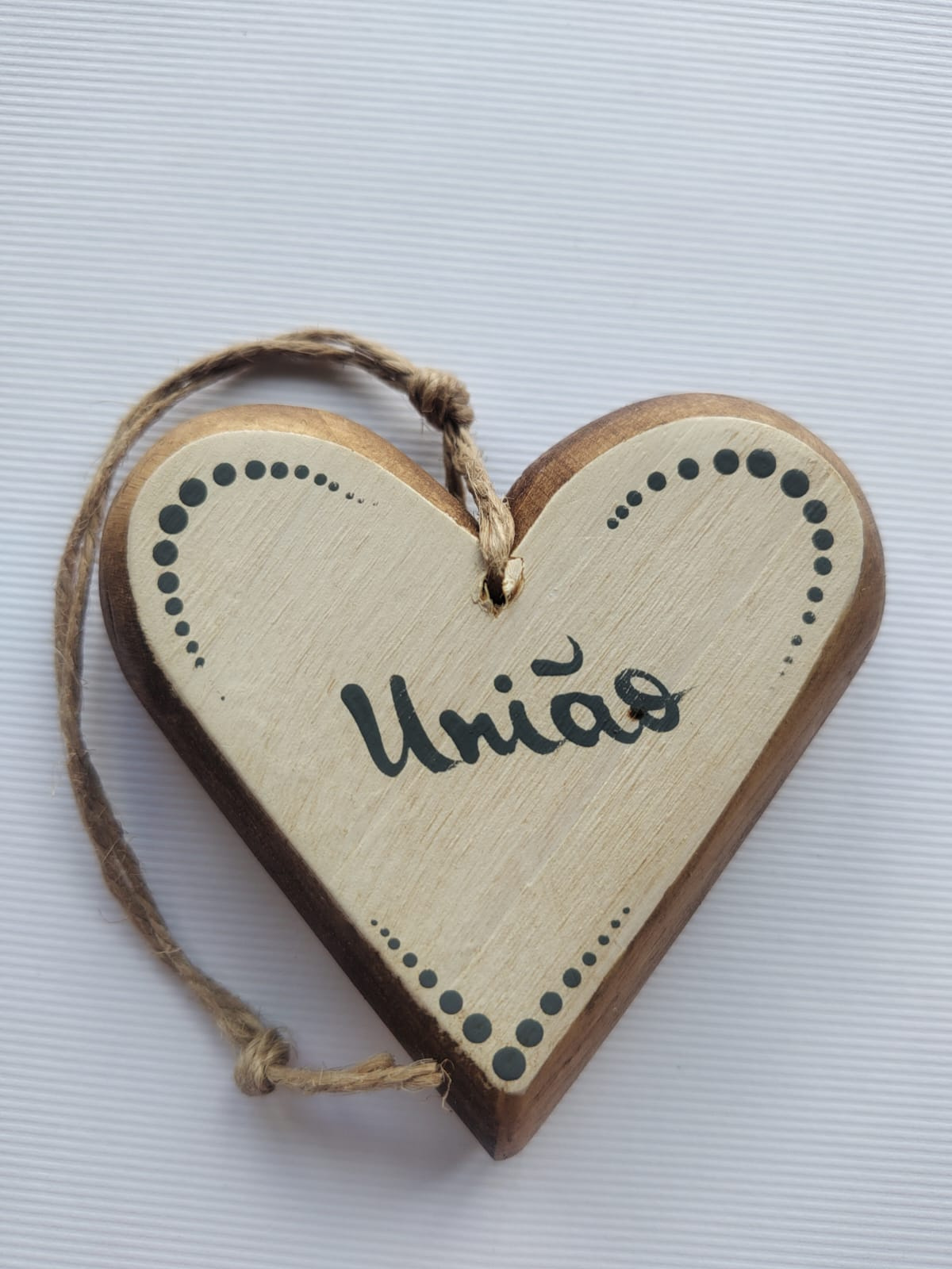 Coração De Madeira Pintado Cor Branco Pátina Peq. - União ( 8 x 8 x 2 cm )