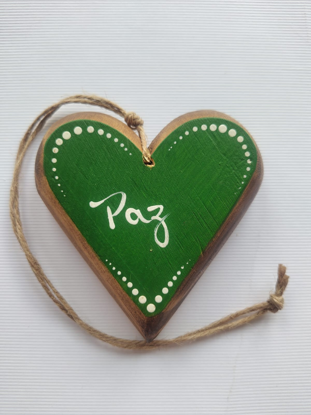 Coração De Madeira Pintado Cor Verde - Paz ( 9 x 9 x 2 cm )